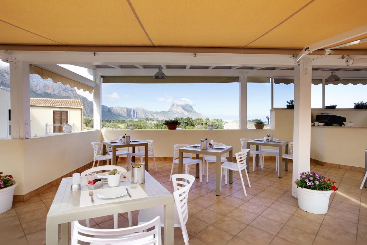 Hotel Cala Di Ponente Castelluzzo Exterior foto